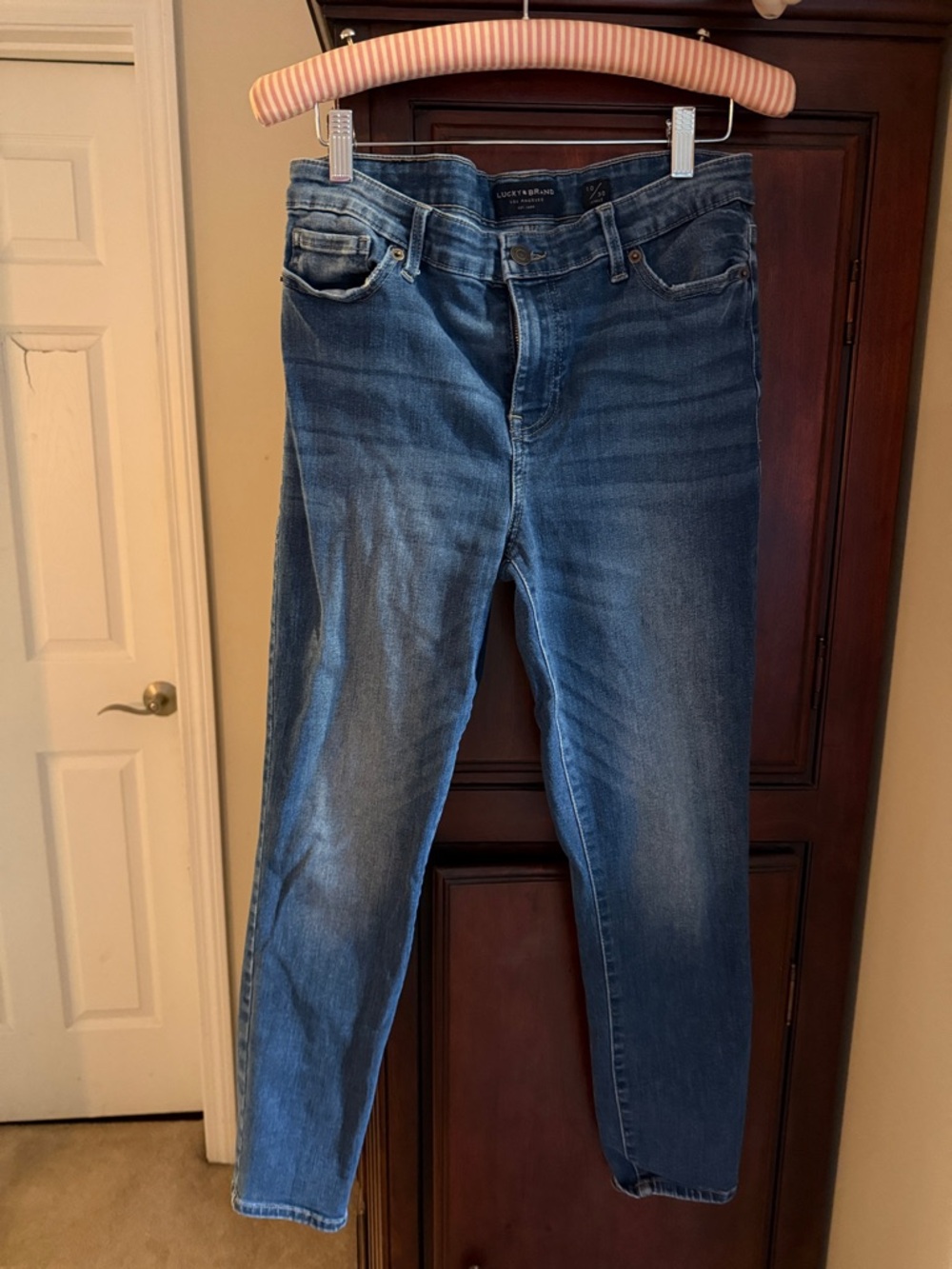 Lucky Brand Women's Skinny Jeans in Medium Blue Wash